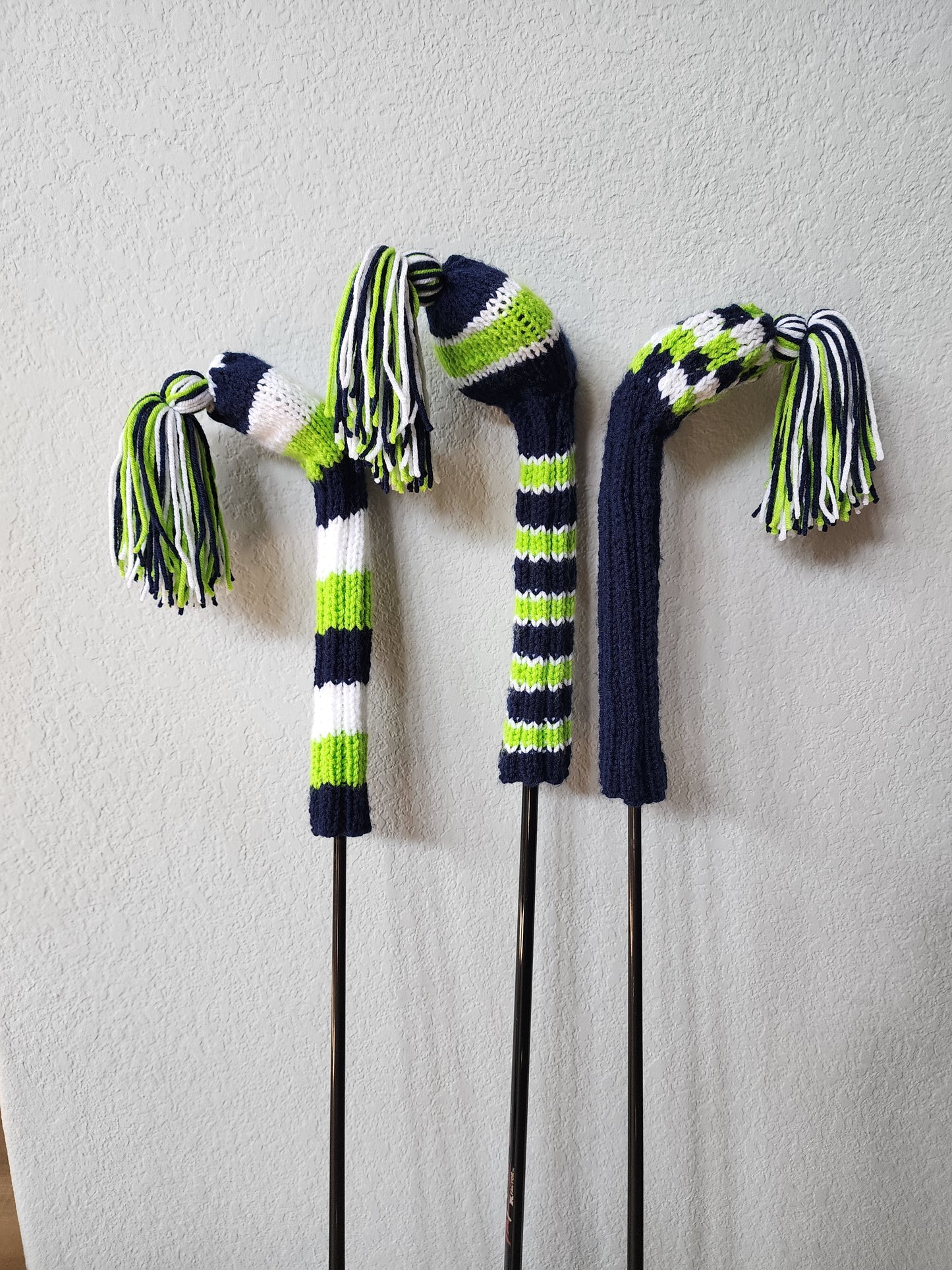 Hand Knit Golf Club Head Covers Retro-Vintage Navy, Lime Green & White with Tassels for Driver & Fairway Woods - Austinknittylimits