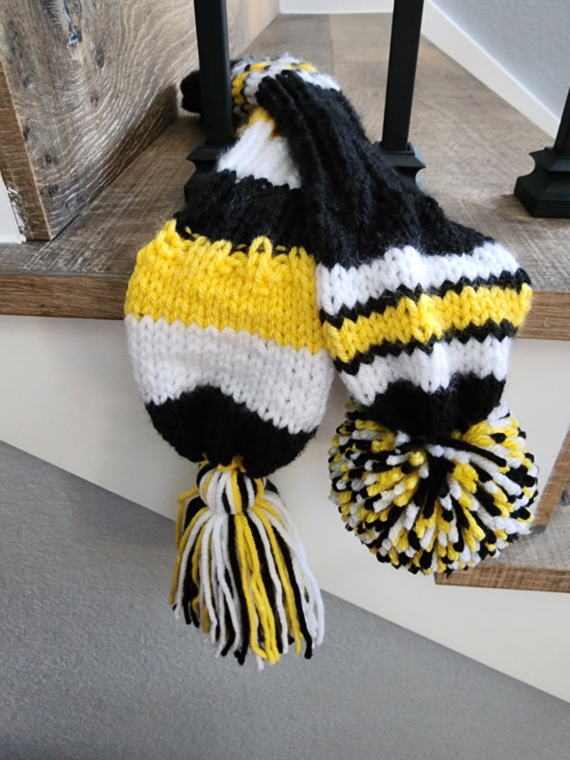Two Golf Club Head Covers Retro-Vintage Black, Yellow & White with Tassels for Fairway Wood & Hybrid Covers - Austinknittylimits