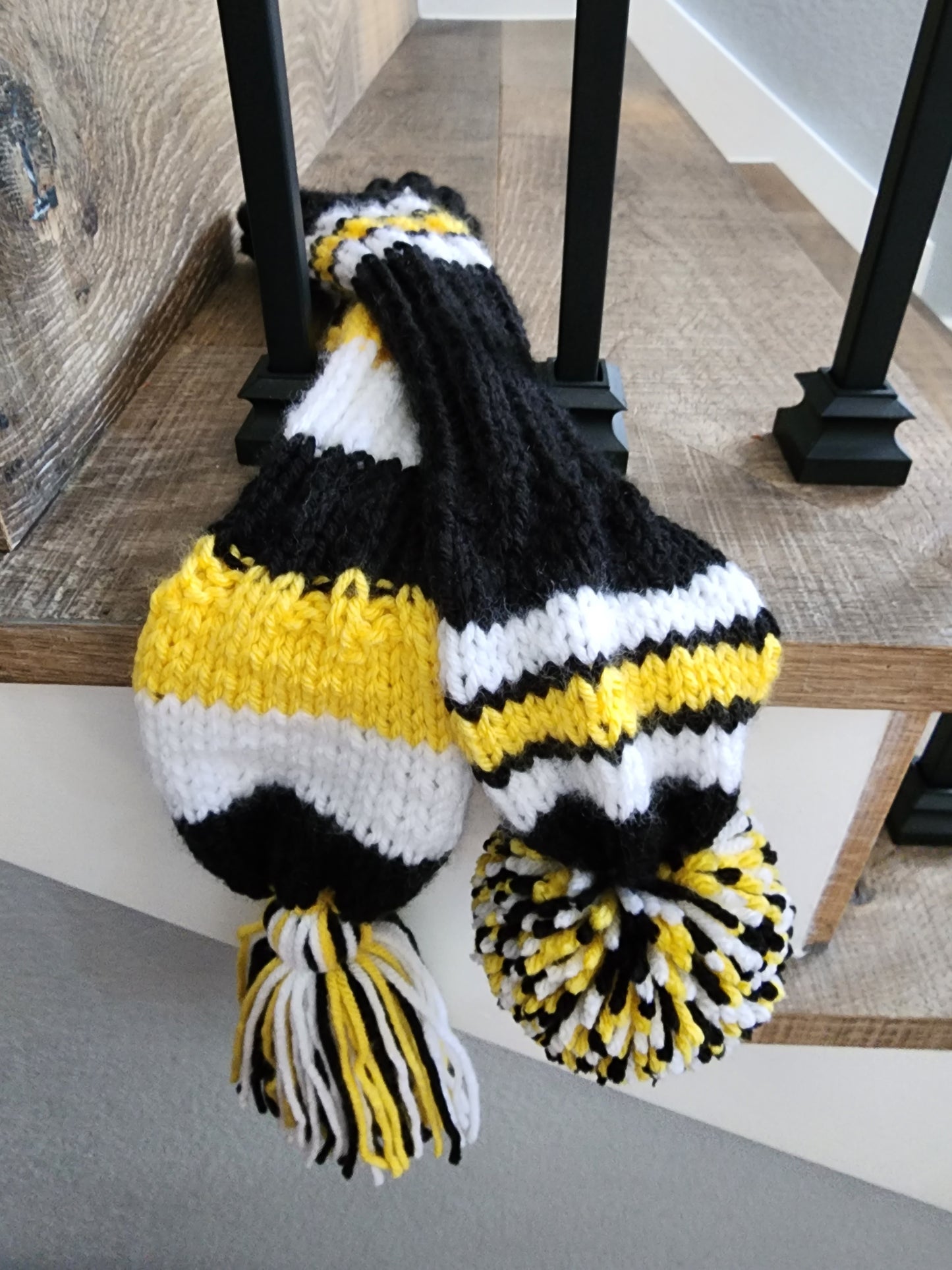 Two Golf Club Head Covers Retro-Vintage Black, Yellow & White with Tassels for Fairway Wood & Hybrid Covers - Austinknittylimits