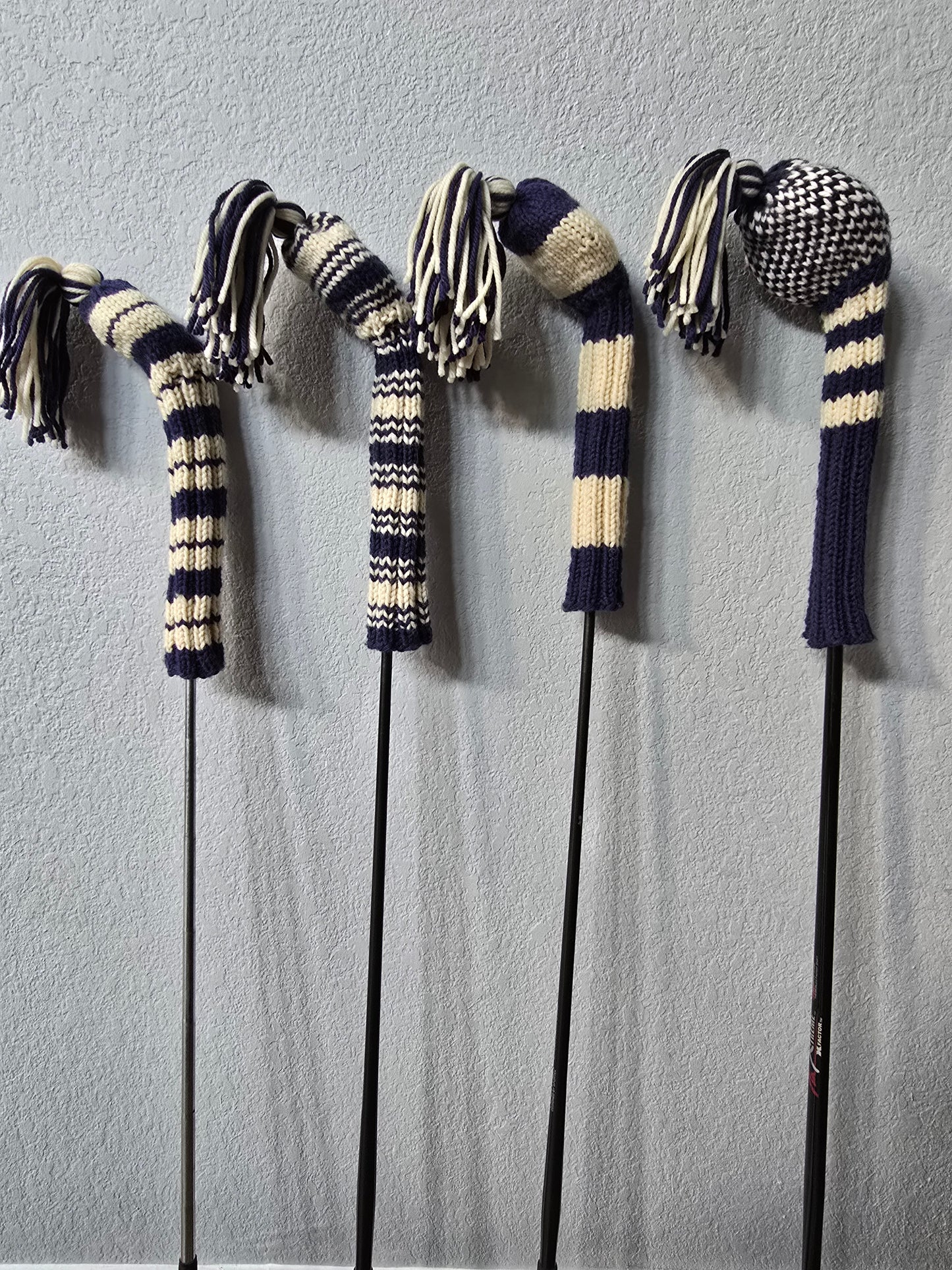Four 100% Wool Hand Knit Golf Club Head Cover Retro-Vintage Navy & Ivory with Tassels for Driver, Fairway Woods and Hybrid
