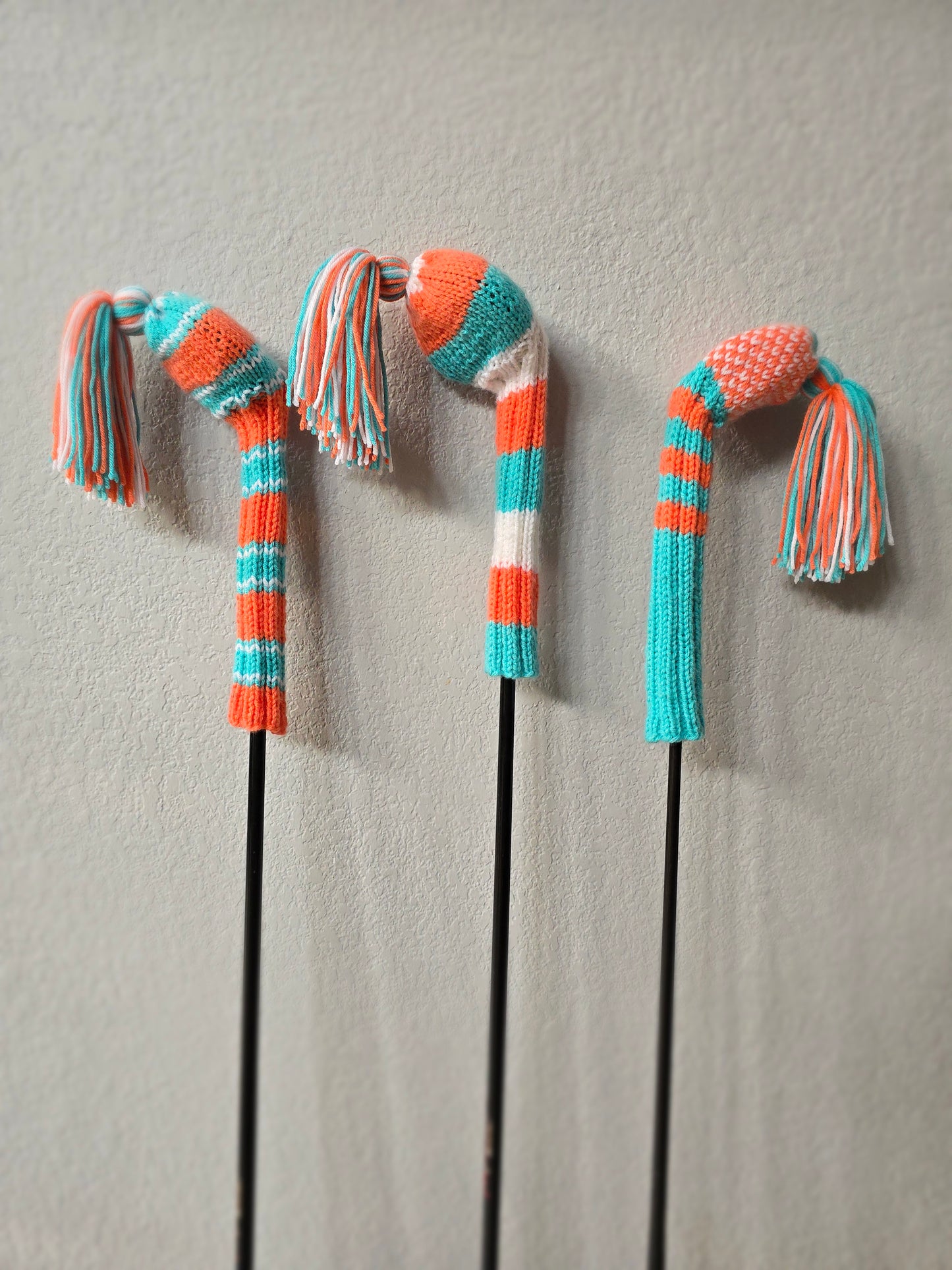 Three Hand Knit Golf Club Head Covers Retro-Vintage Orange, Blue & White with Tassels for Drivers, Woods