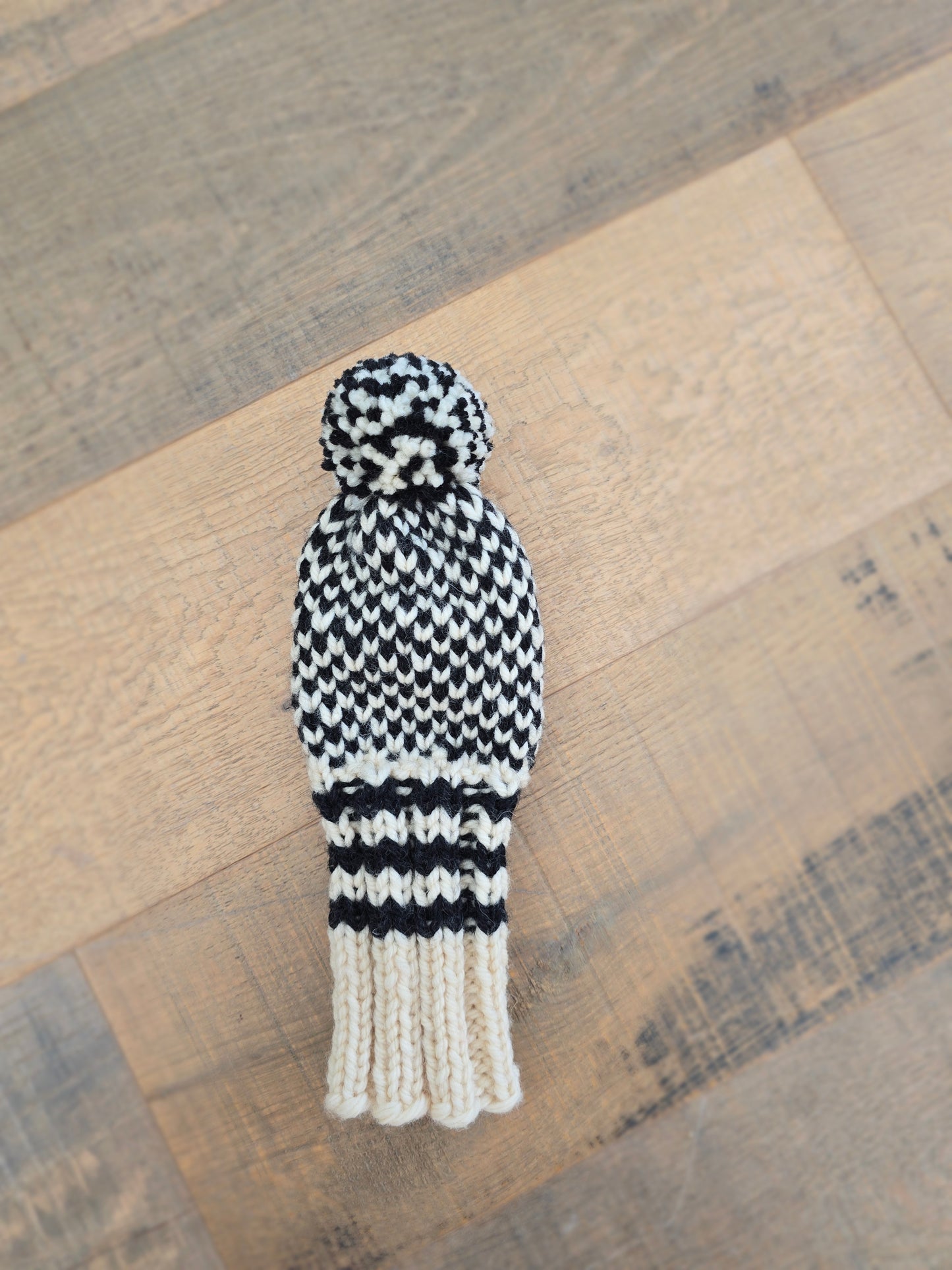 100% Wool Hand Knit Hybrid Golf Club Head Cover Retro-Vintage Black & Ivory with Tassel for John